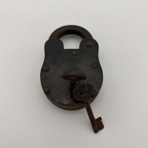 VINTAGE CAST IRON WITH SAFETY LOCK PADLOCK WITH 2 SKELETON KEYS
